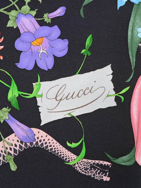 foulard gucci flora snake|gucci's flora print.